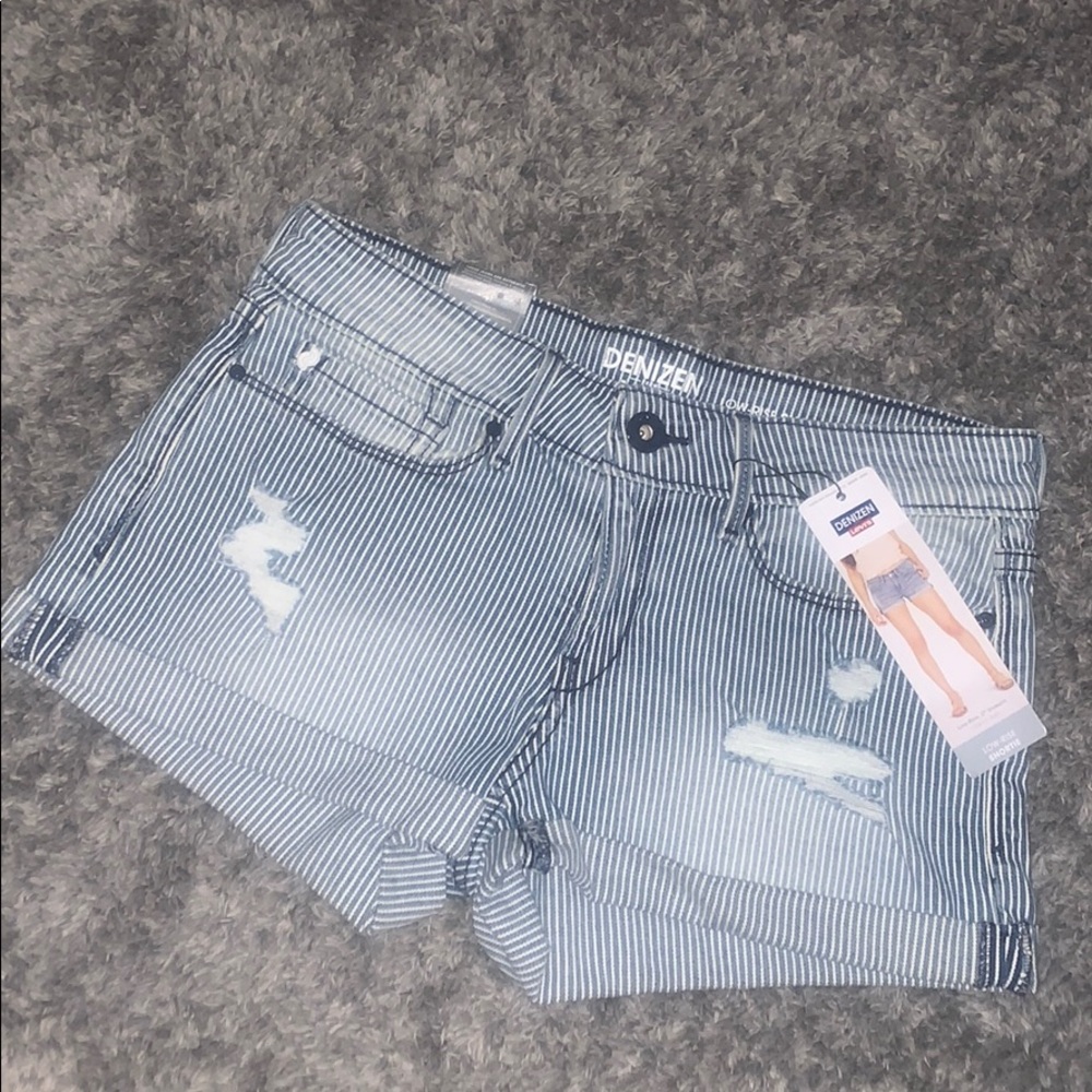 💜3/$25 Levi’s Denizen Low Rise Shortie